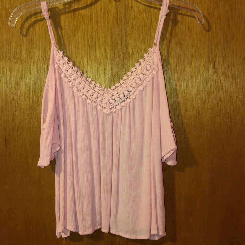 Open shoulder tank